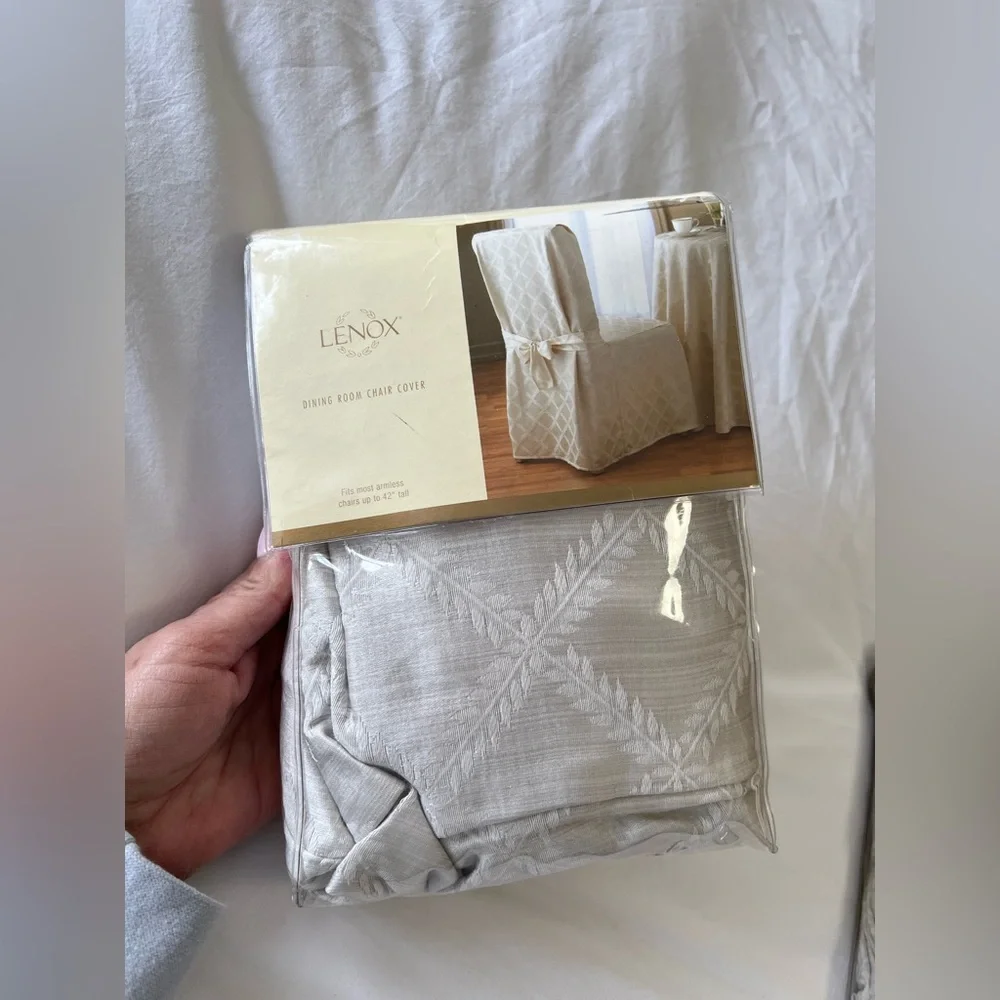 Lenox | Lot 2 | Platinum Laurel Leaf Dining Room Chair Covers | Universal 42”